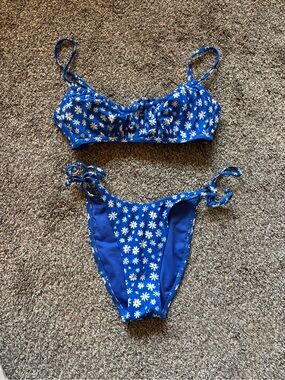 Xhilaration Blue Daisy Tie-Side Bikini